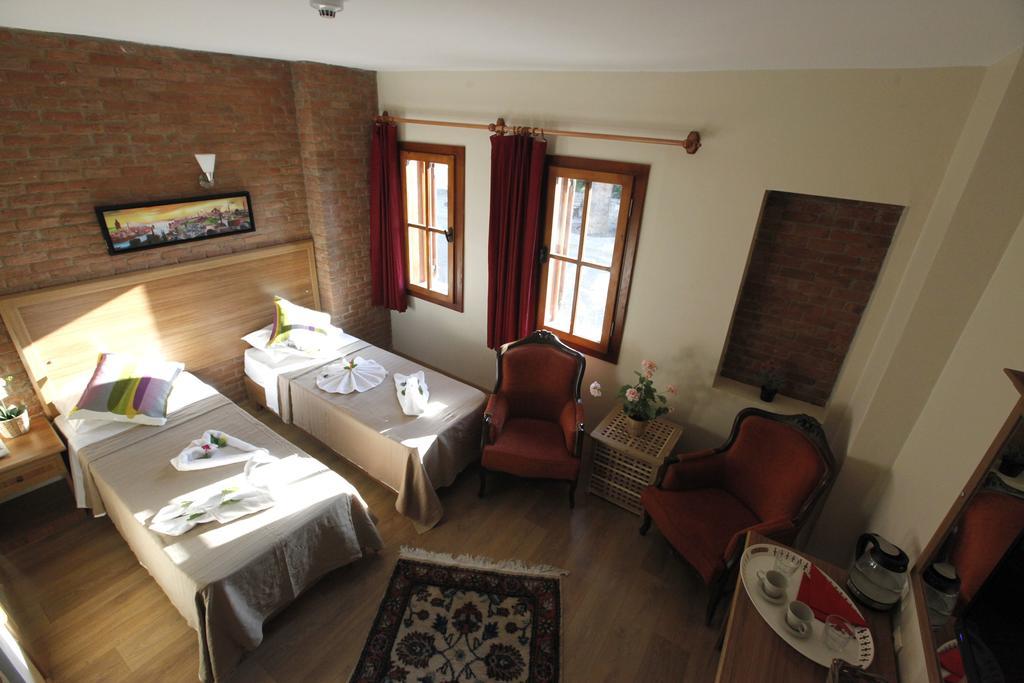 Casa Callinos Bed and Breakfast Σελτσούκ Δωμάτιο φωτογραφία